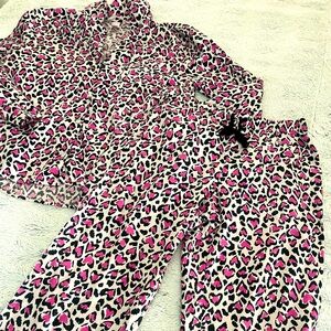 Victoria’s Secret Valentine Pajamas - size M short